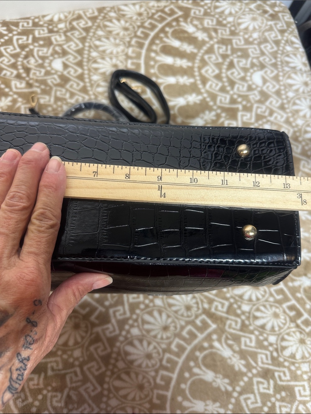 Black Croc-Embossed Patent Tote / crossbody Bag with Removable Strap - Picture 4 of 11